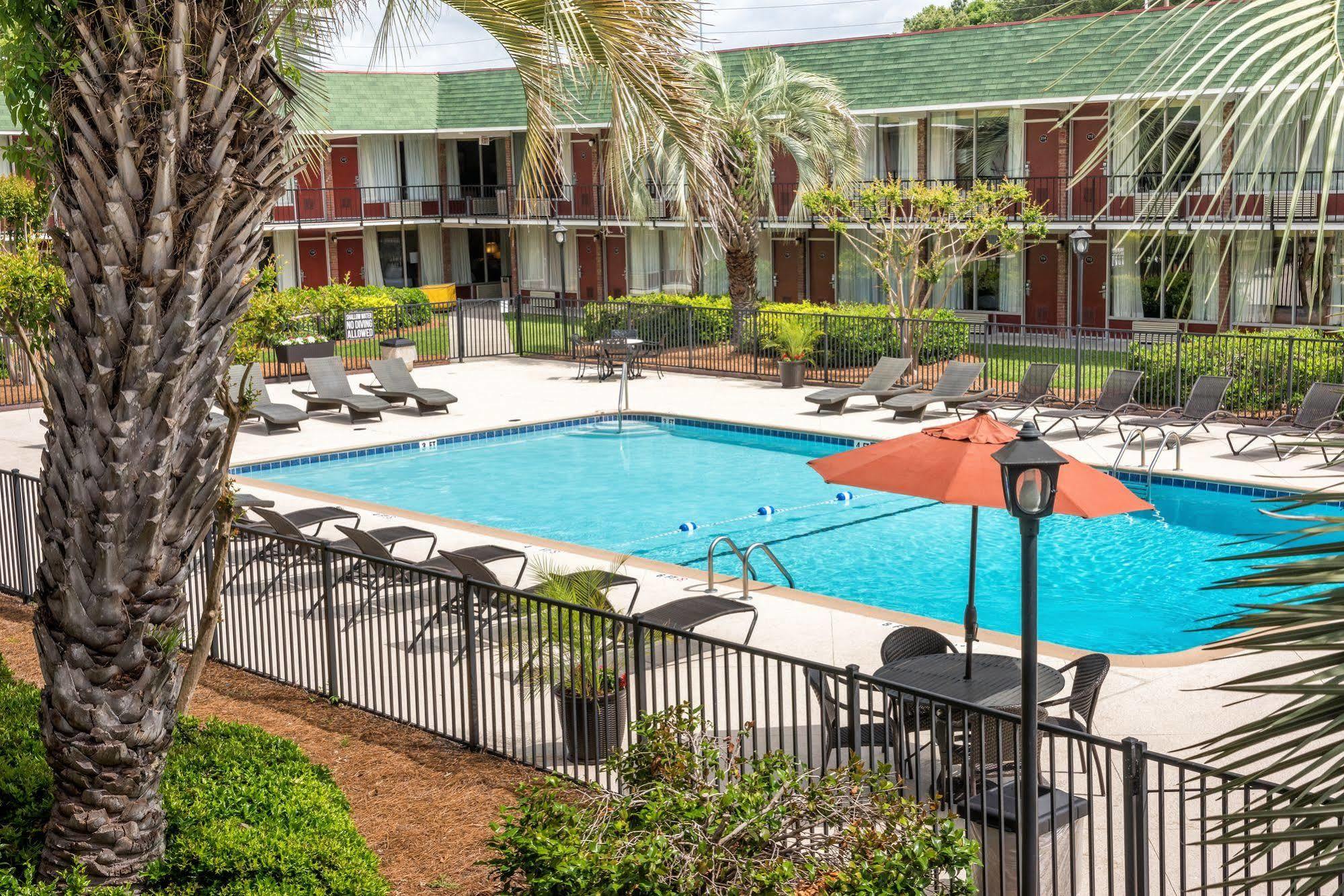 North Charleston Inn Bagian luar foto